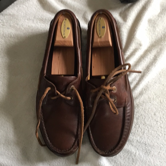 Men’s boat shoes.